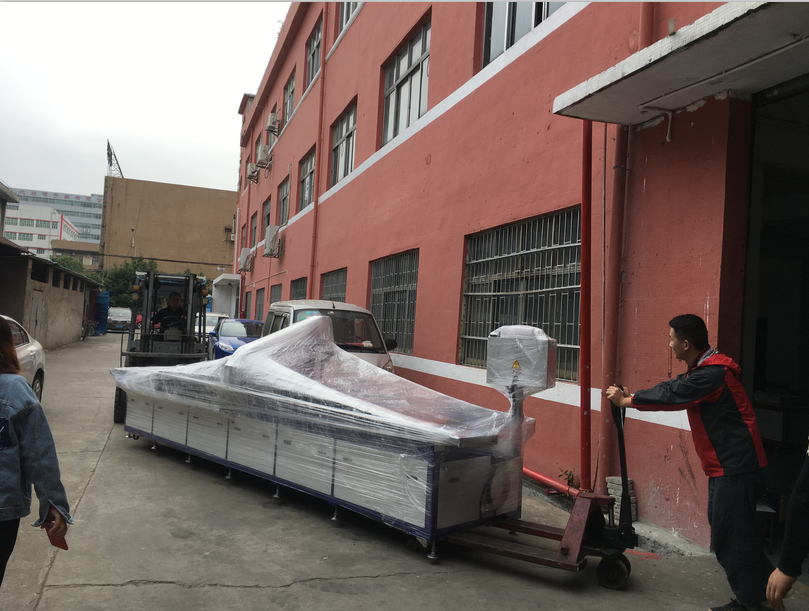 4米行程自動鉆孔機出貨江蘇！